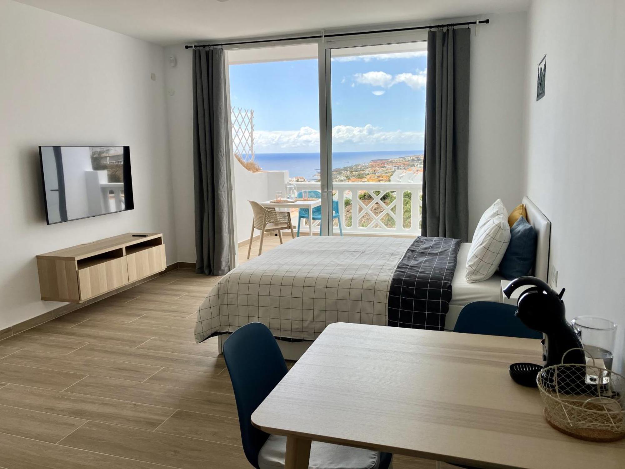 Costa Adeje - Modern Apartment With Terrace Views Of Ocean & Sunset Bagian luar foto